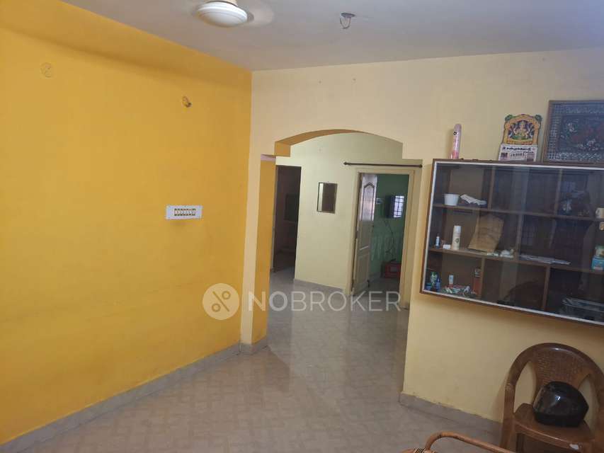 2 BHK Flat In Suraj Enclave For Sale  In Suraj Enclave