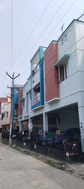 2 BHK Flat In Suraj Enclave For Sale  In Suraj Enclave