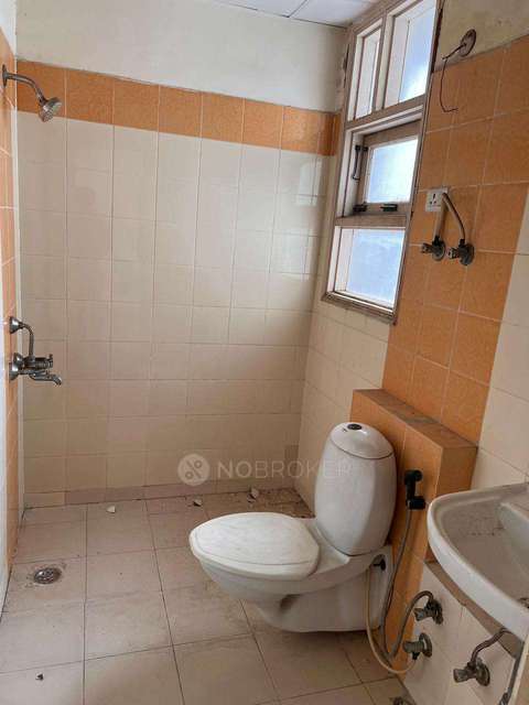 2 BHK Flat In Omaxe Heights, Sector 86 For Sale  In Sector 86