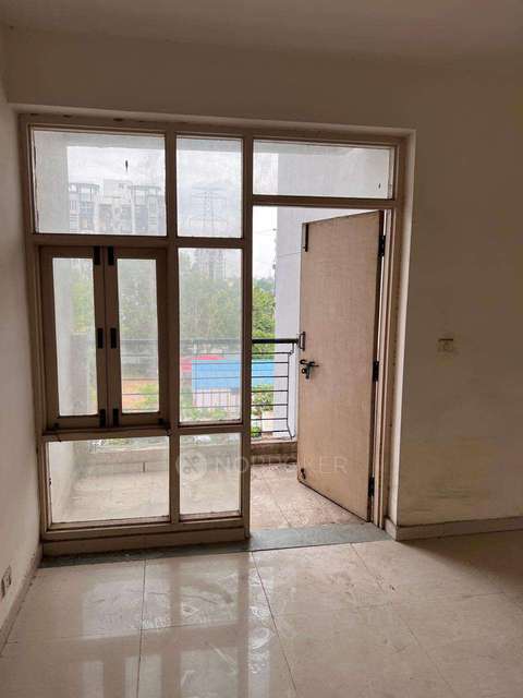 2 BHK Flat In Omaxe Heights, Sector 86 For Sale  In Sector 86