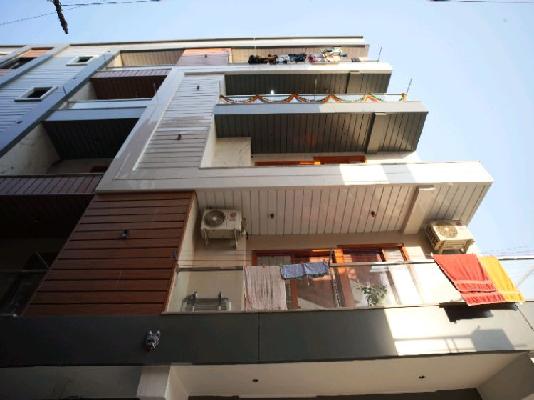 3 BHK Flat In Mangalam Enclave for Rent  In J29v+3jp, Sainik Nagar, Mansa Ram Park, Uttam Nagar, Delhi, 110059, India