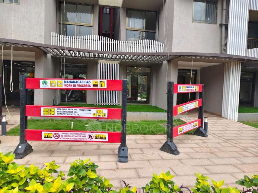 2 BHK Flat In Chandak 34 Park Estate, Goregaon West for Rent In Goregaon West