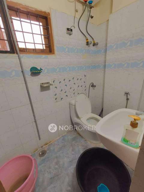 3 BHK Flat In Sree Nakshartra Apartment, Methodist Colony For Sale  In Begumpet