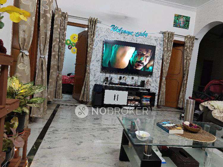 3 BHK Flat In Sree Nakshartra Apartment, Methodist Colony For Sale  In Begumpet