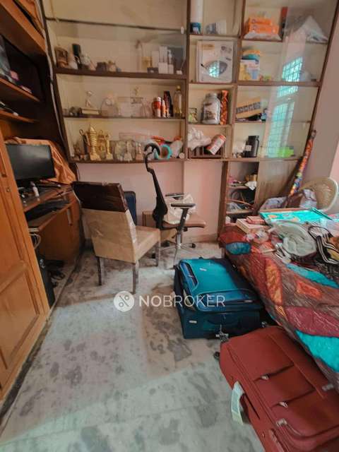 3 BHK Flat In Sree Nakshartra Apartment, Methodist Colony For Sale  In Begumpet