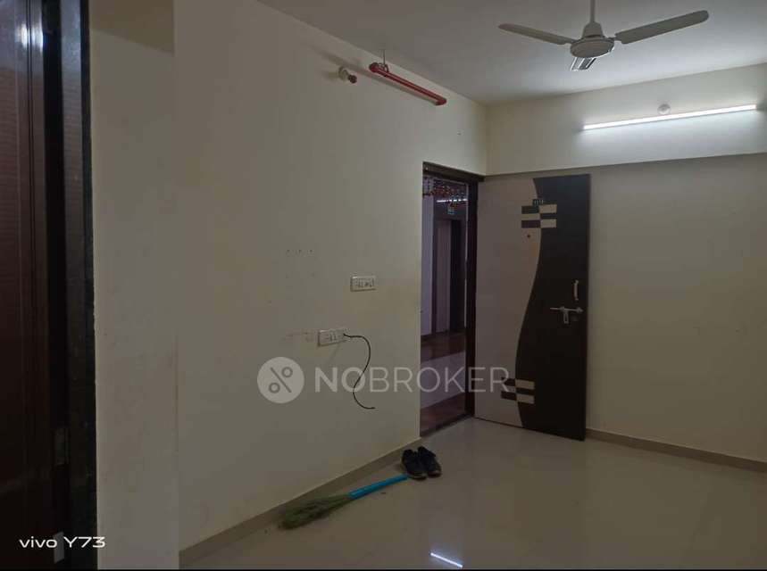 1 BHK Flat In Reddy Building No 4 , Goregaon West. For Sale  In Goregaon West