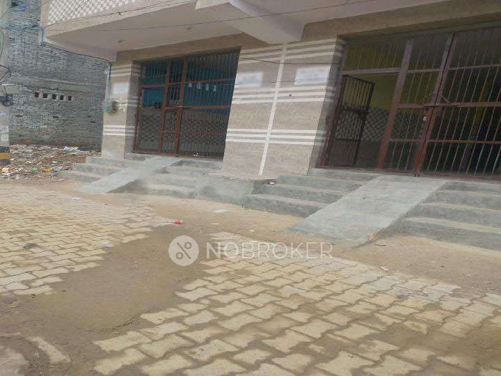 4+ BHK Flat For Sale  In  Narela