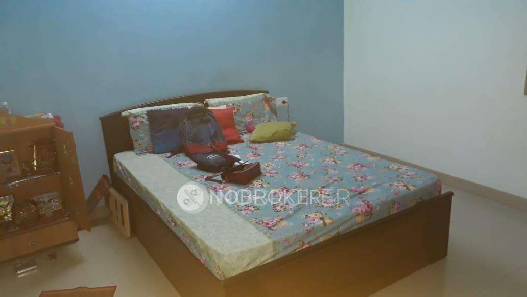 2 BHK Flat In Sri Hari Nilayam For Sale  In Old Airport Road