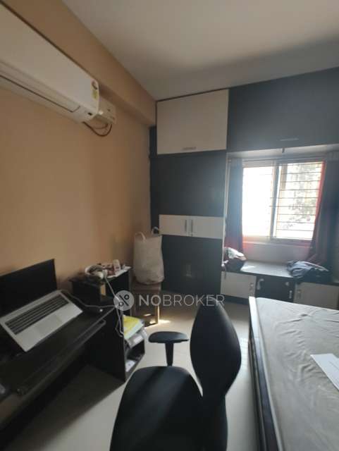 2 BHK Flat In Silver Springs For Sale  In Kondapur