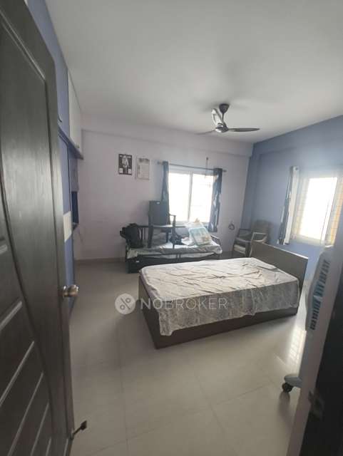 2 BHK Flat In Silver Springs For Sale  In Kondapur
