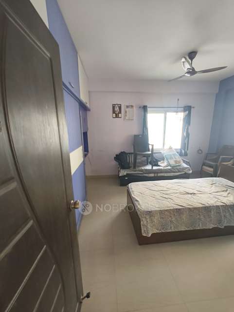 2 BHK Flat In Silver Springs For Sale  In Kondapur