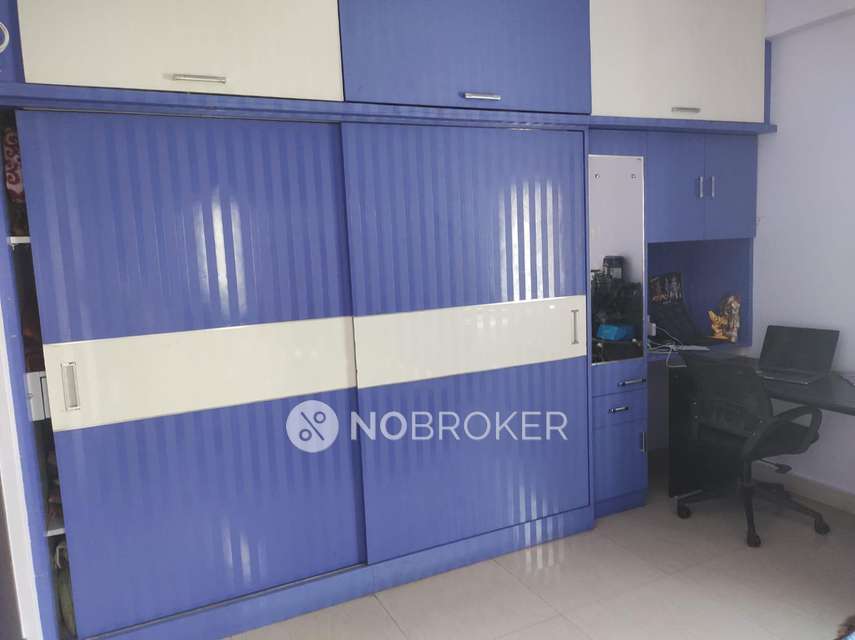 2 BHK Flat In Silver Springs For Sale  In Kondapur