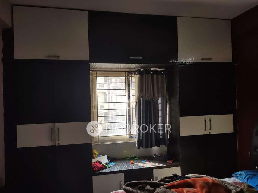 2 BHK Flat In Silver Springs For Sale  In Kondapur