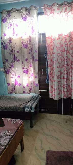 PG for Anyone in Om Nagar, Sector 11