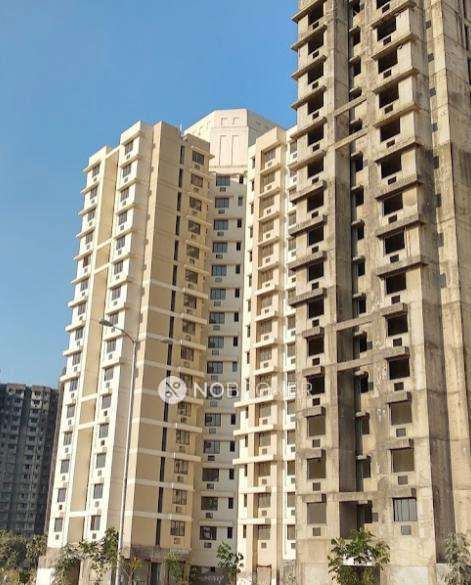 2 BHK Flat In Nirmal Lifestyle  For Sale  In Ambivali,