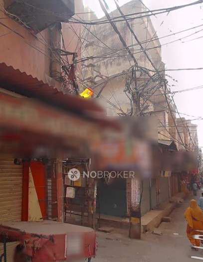Shop in Tri Nagar, Delhi for sale 