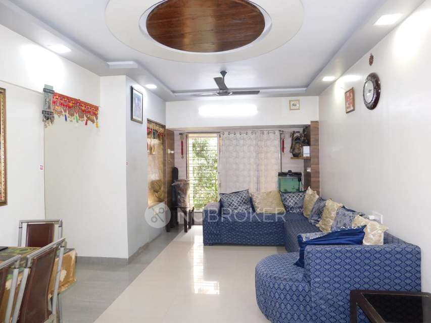 3 BHK Flat In Vraj Bhoomi Complex Kandivali West For Sale  In Dahanukar Wadi Metro Station