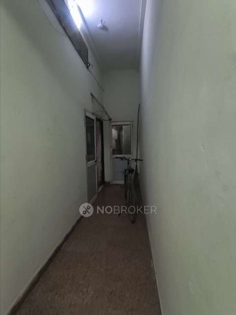 4 BHK Flat In Mahagun Mascot For Sale  In Mahagun Mascot