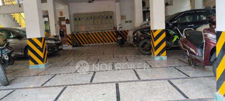 2 BHK Flat In Bhavan Palace For Sale  In Saligramam