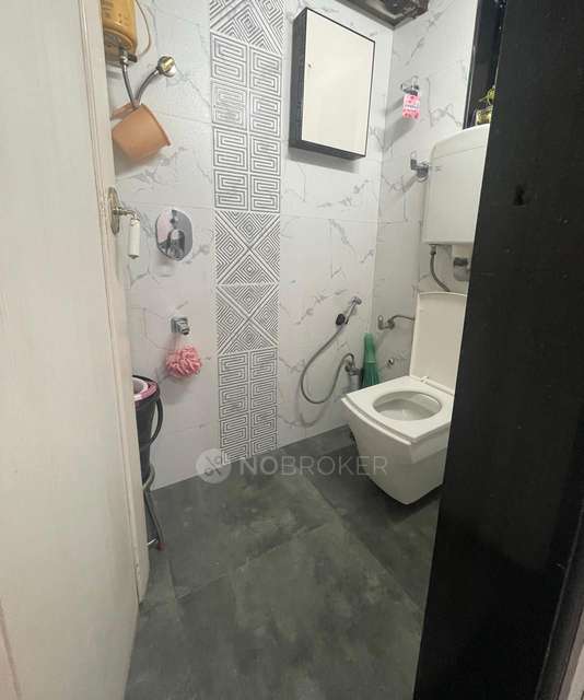 2 BHK Flat In Sanjay Apartment, Mazgaon For Sale  In Mazgaon