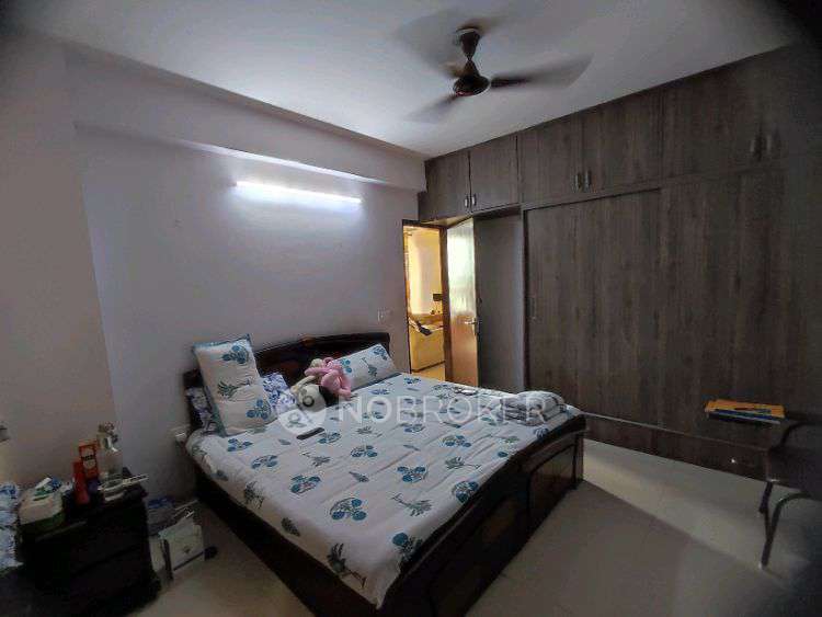 3 BHK Flat In Tulip Violet For Sale  In Tulip Violet Society