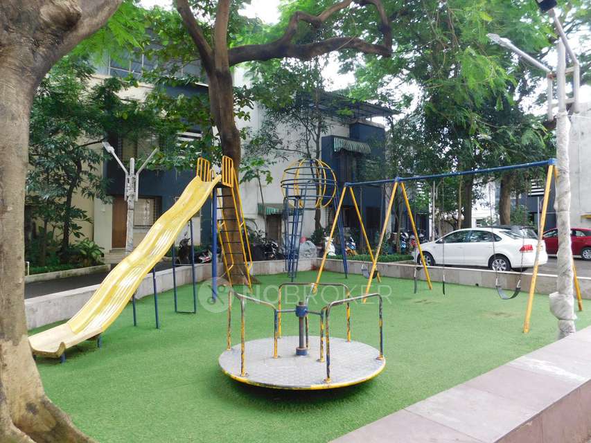 2 BHK Flat In Gokul Concorde For Sale  In Kandivali East