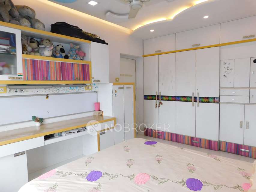 2 BHK Flat In Gokul Concorde For Sale  In Kandivali East