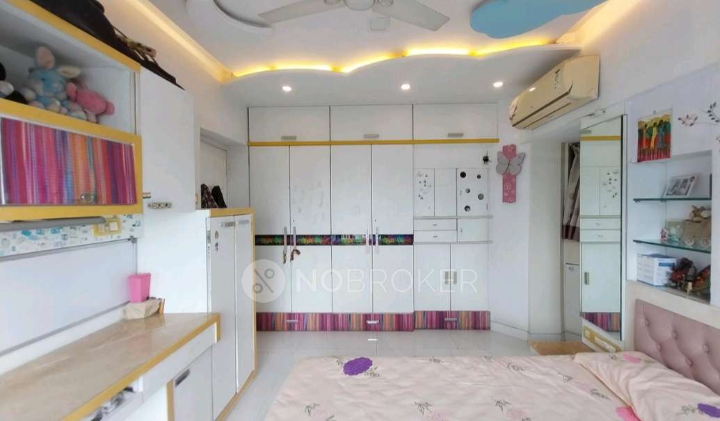 2 BHK Flat In Gokul Concorde For Sale  In Kandivali East