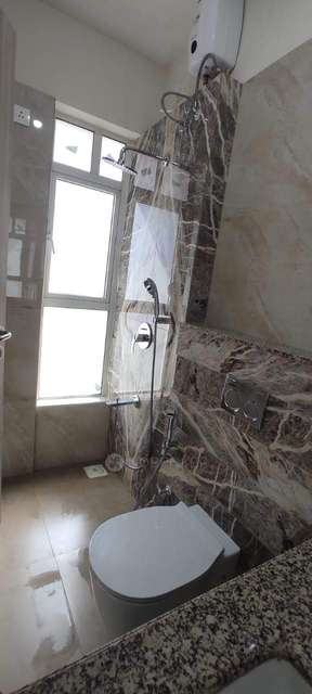 2 BHK Flat In Wadhwa Auris And Ciana For Sale  In Mulund West