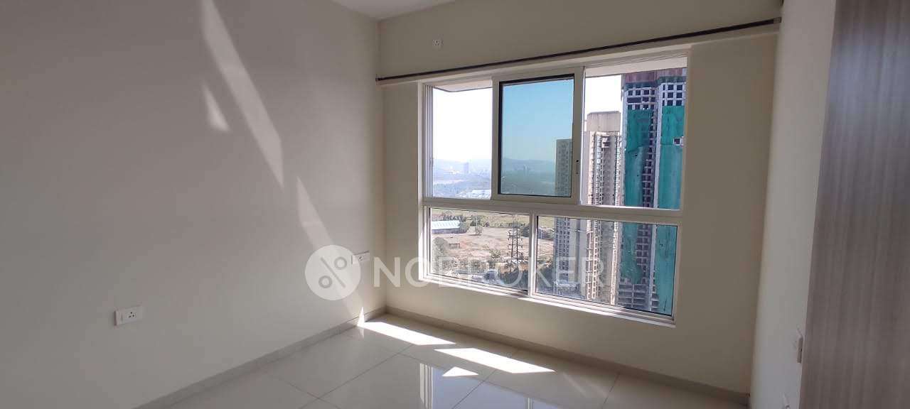 2 BHK Flat In Wadhwa Auris And Ciana For Sale  In Mulund West