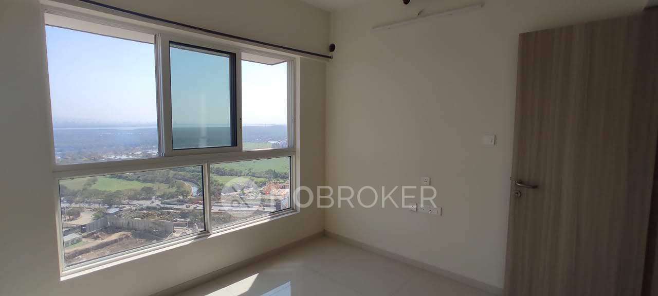 2 BHK Flat In Wadhwa Auris And Ciana For Sale  In Mulund West