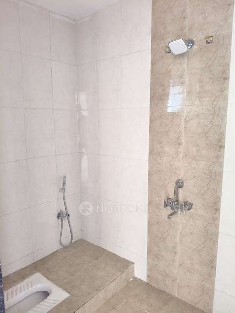 2 BHK Flat In Vignaharta Heights for Rent  In Manjri Bk