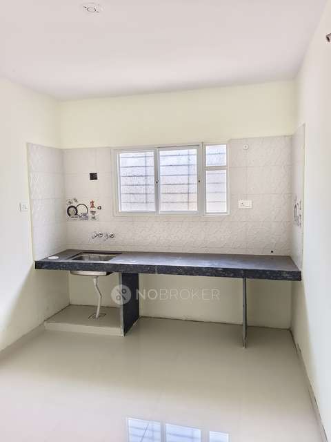 2 BHK Flat In Vignaharta Heights for Rent  In Manjri Bk