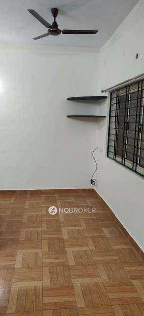 2 BHK Flat In Maha Flats, Pallavaram For Sale  In Malangananda Puram