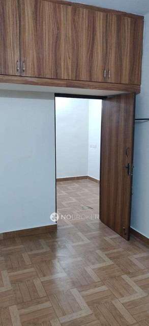 2 BHK Flat In Maha Flats, Pallavaram For Sale  In Malangananda Puram