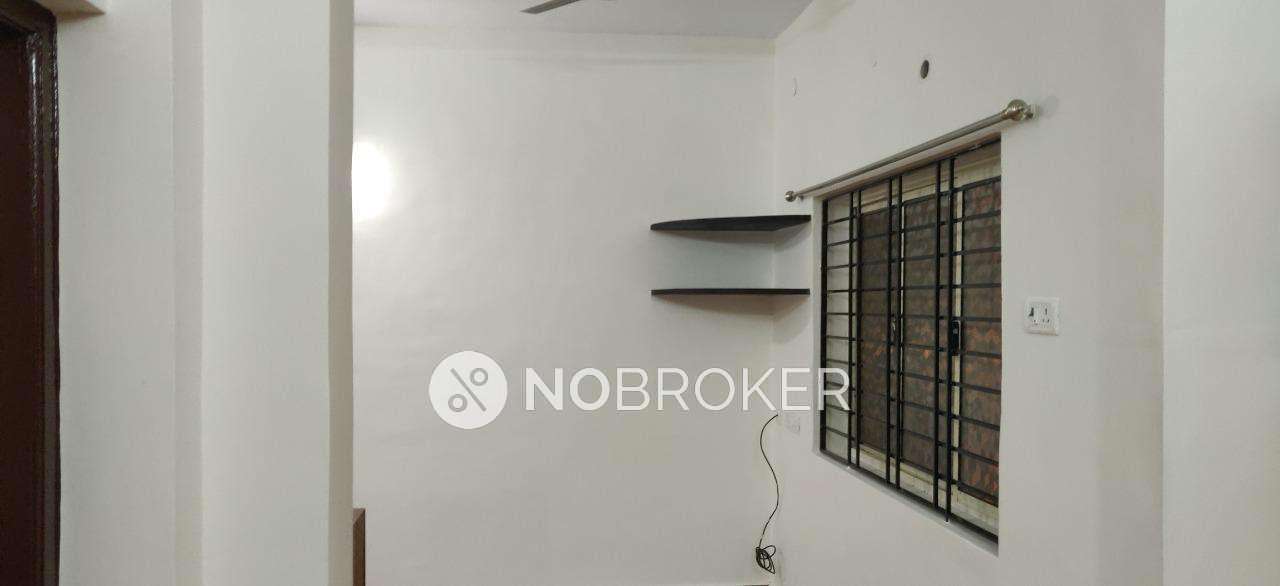 2 BHK Flat In Maha Flats, Pallavaram For Sale  In Malangananda Puram