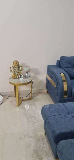 Single Room for  In 3 BHK  In Sector 43