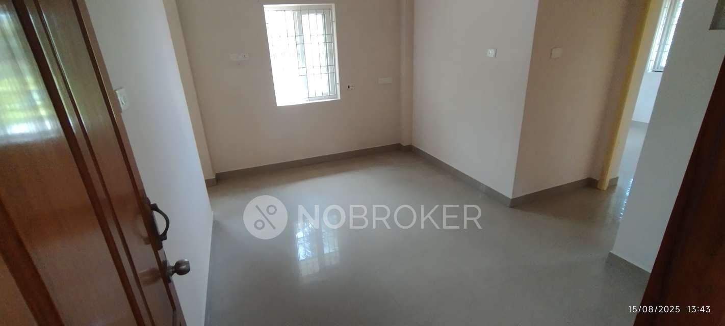 2 BHK Flat In Lotus  Apartment For Sale  In Irumbuliyur