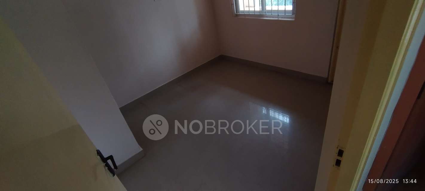 2 BHK Flat In Lotus  Apartment For Sale  In Irumbuliyur