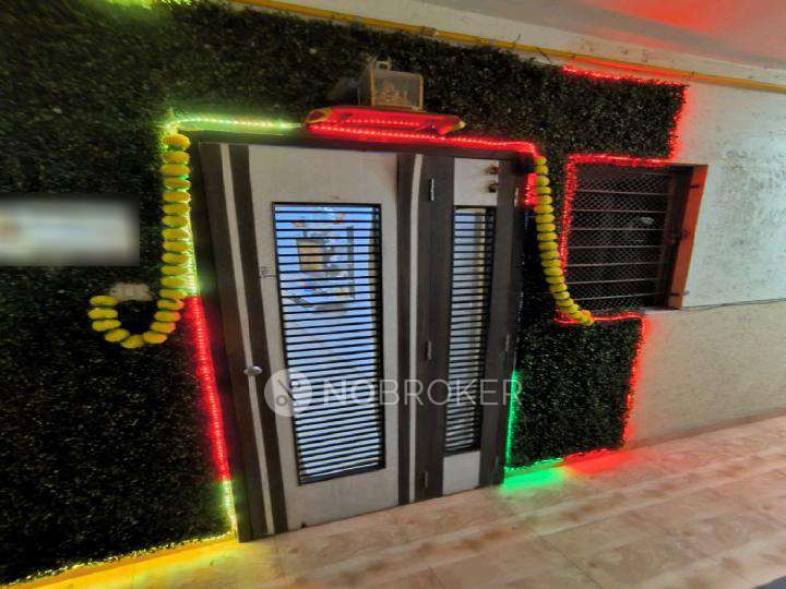 1 BHK Flat In New Pakiza Chs For Sale  In Kandivali West