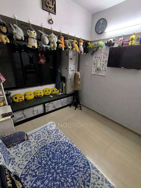 1 BHK Flat In New Pakiza Chs For Sale  In Kandivali West