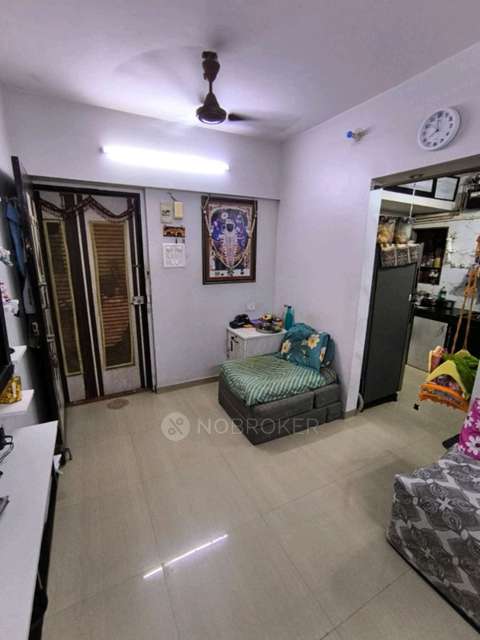 1 BHK Flat In New Pakiza Chs For Sale  In Kandivali West