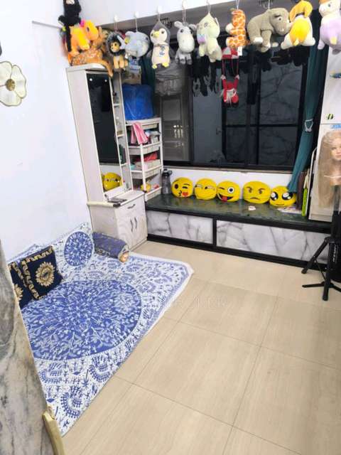 1 BHK Flat In New Pakiza Chs For Sale  In Kandivali West