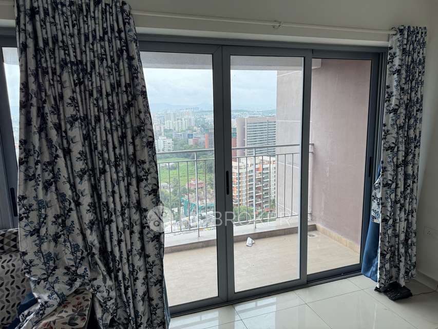 Single Room for Male In 2 BHK  In Amanora Neo Towers In Hinjewadi Phase 3
