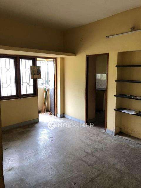 1 BHK Flat In Guru Kripa  For Sale  In 40 Feet Road
