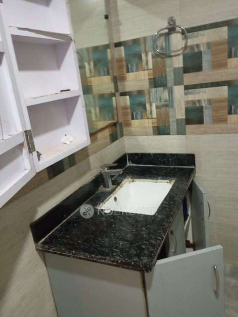 2 BHK Flat In Dda Lig Houses Molarbandh For Sale  In Badarpur