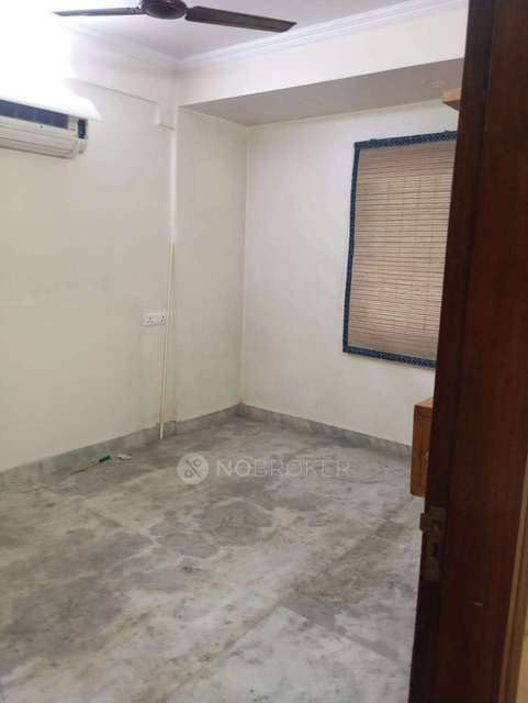 2 BHK Flat In Dda Lig Houses Molarbandh For Sale  In Badarpur