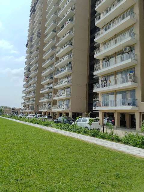 2 BHK Flat In Breez Global Hill View for Rent  In 735c+xcf, Sohna Rural, Haryana 122102, India