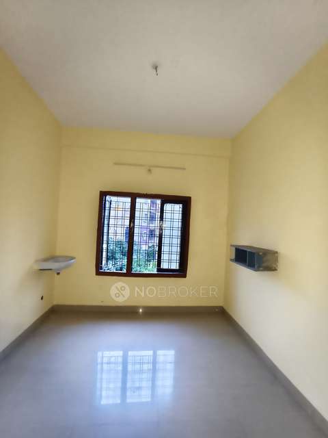 2 BHK Flat In Balaji Towers For Sale  In Old Shafilguda