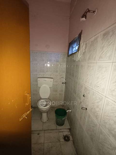 2 BHK Flat In Balaji Towers For Sale  In Old Shafilguda